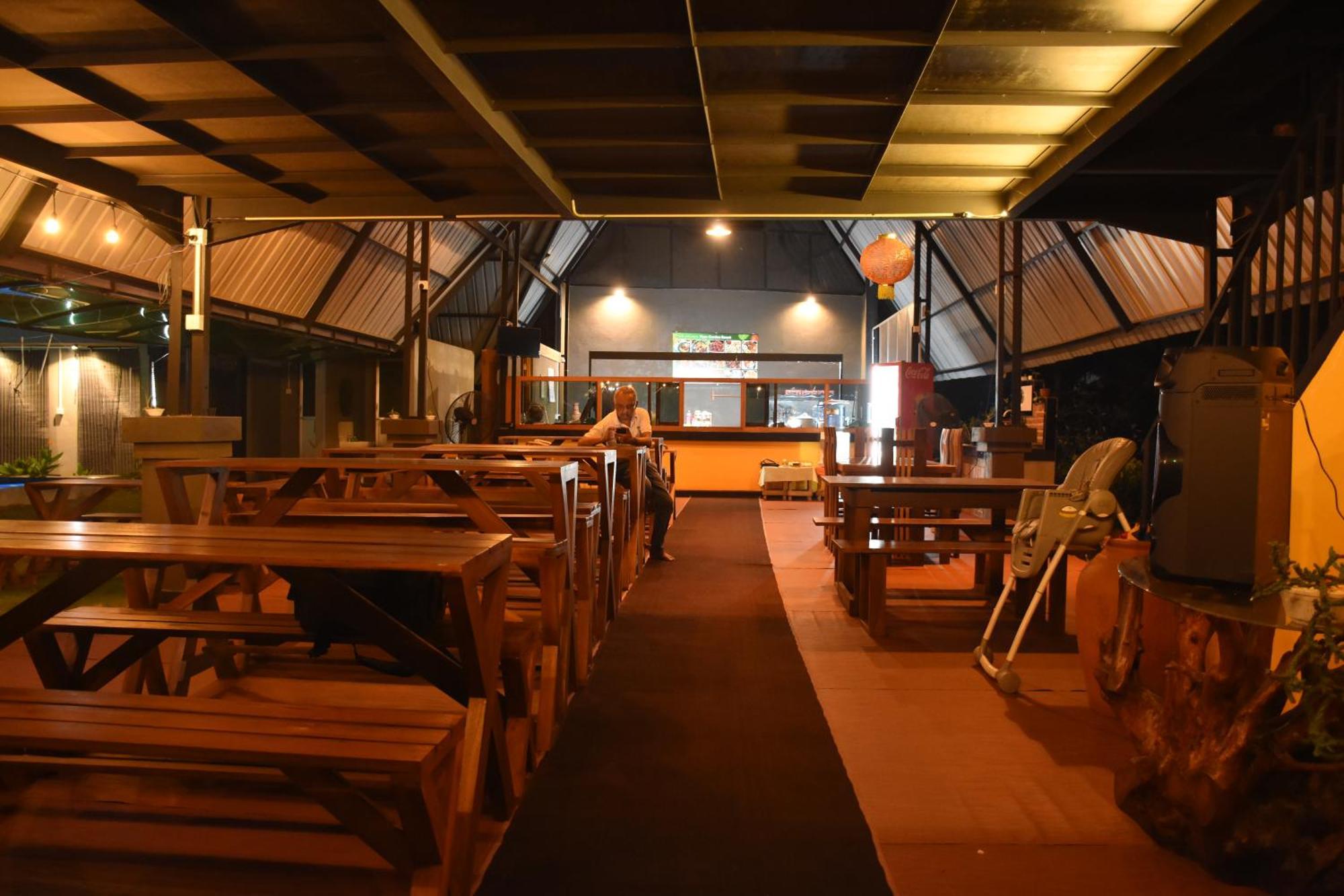 Steps Garden Resort ネゴンボ エクステリア 写真